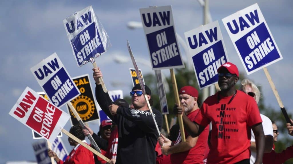 Auto Workers Strike - Digital Wager Wire Auto Workers Strike picket line Michigan